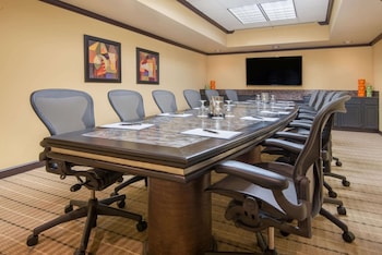 wyndham garden oklahoma city conference ctr airpt bricktown