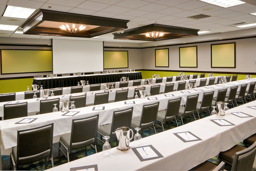 wyndham garden oklahoma city conference ctr airpt bricktown