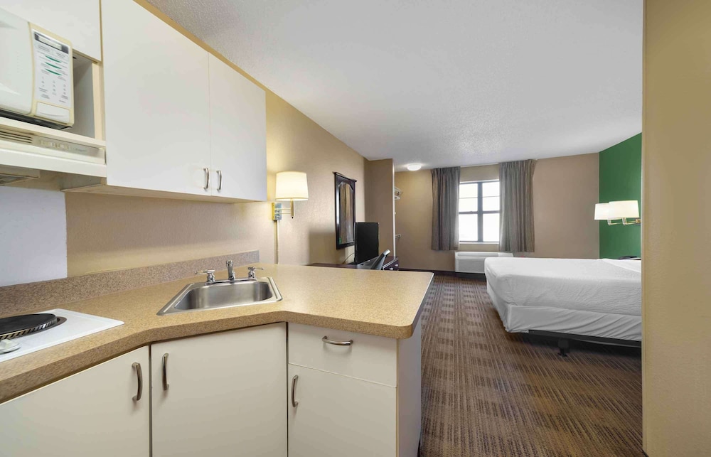 extended stay america suites oklahoma city airport