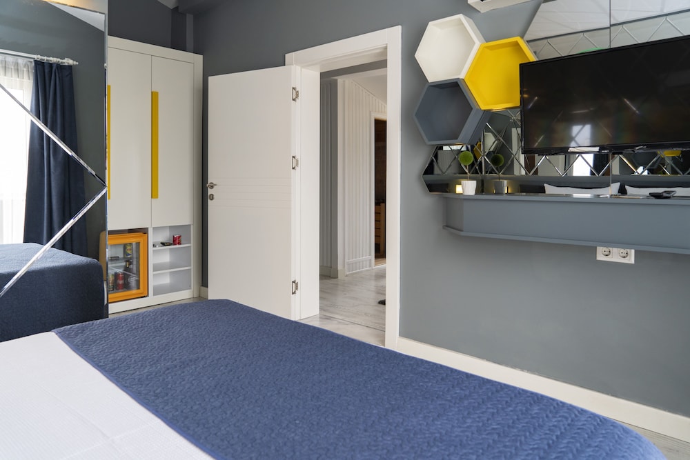 letstay hotel adults only