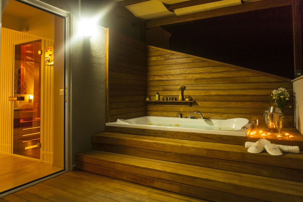 letstay hotel adults only