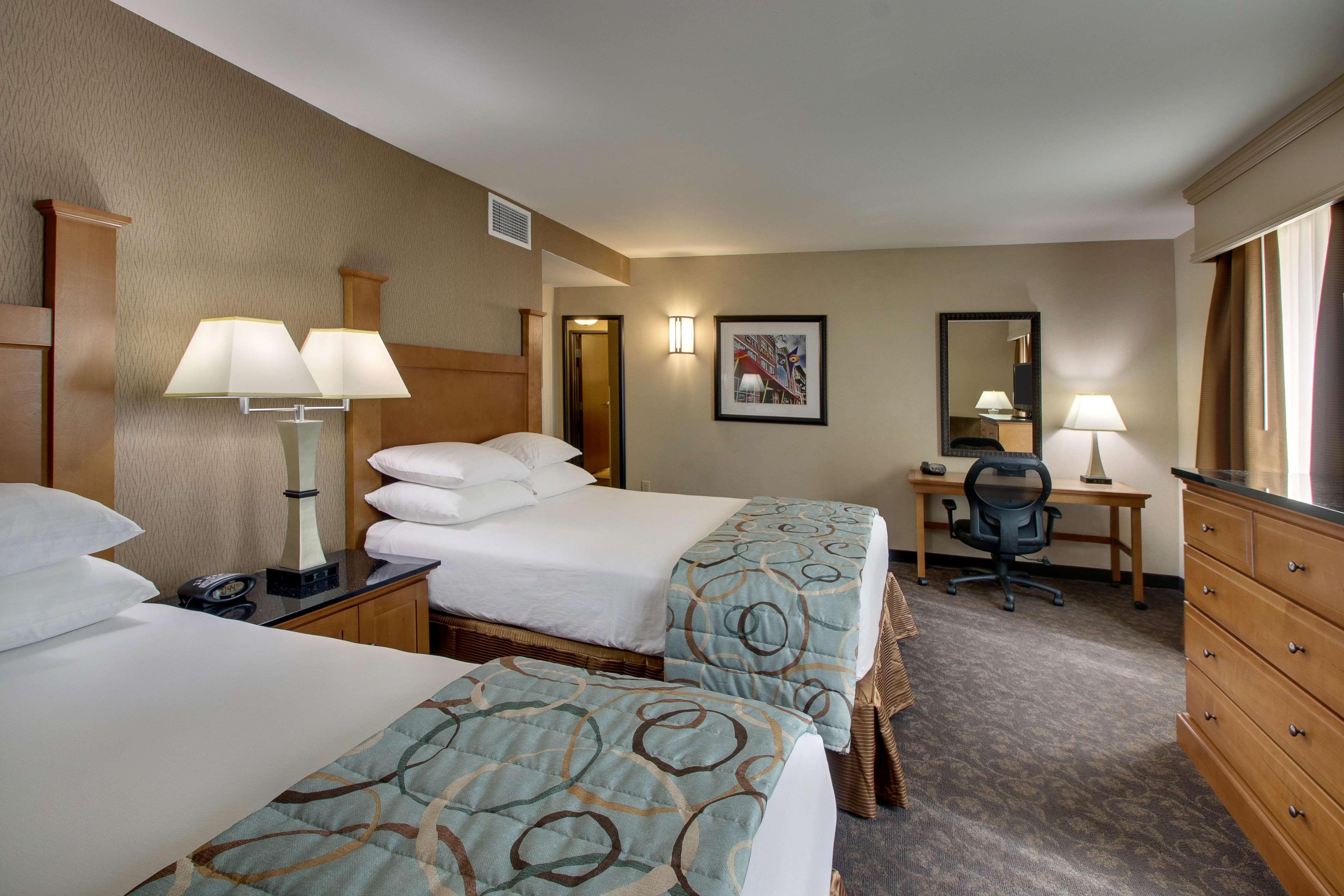 drury plaza hotel broadview wichita