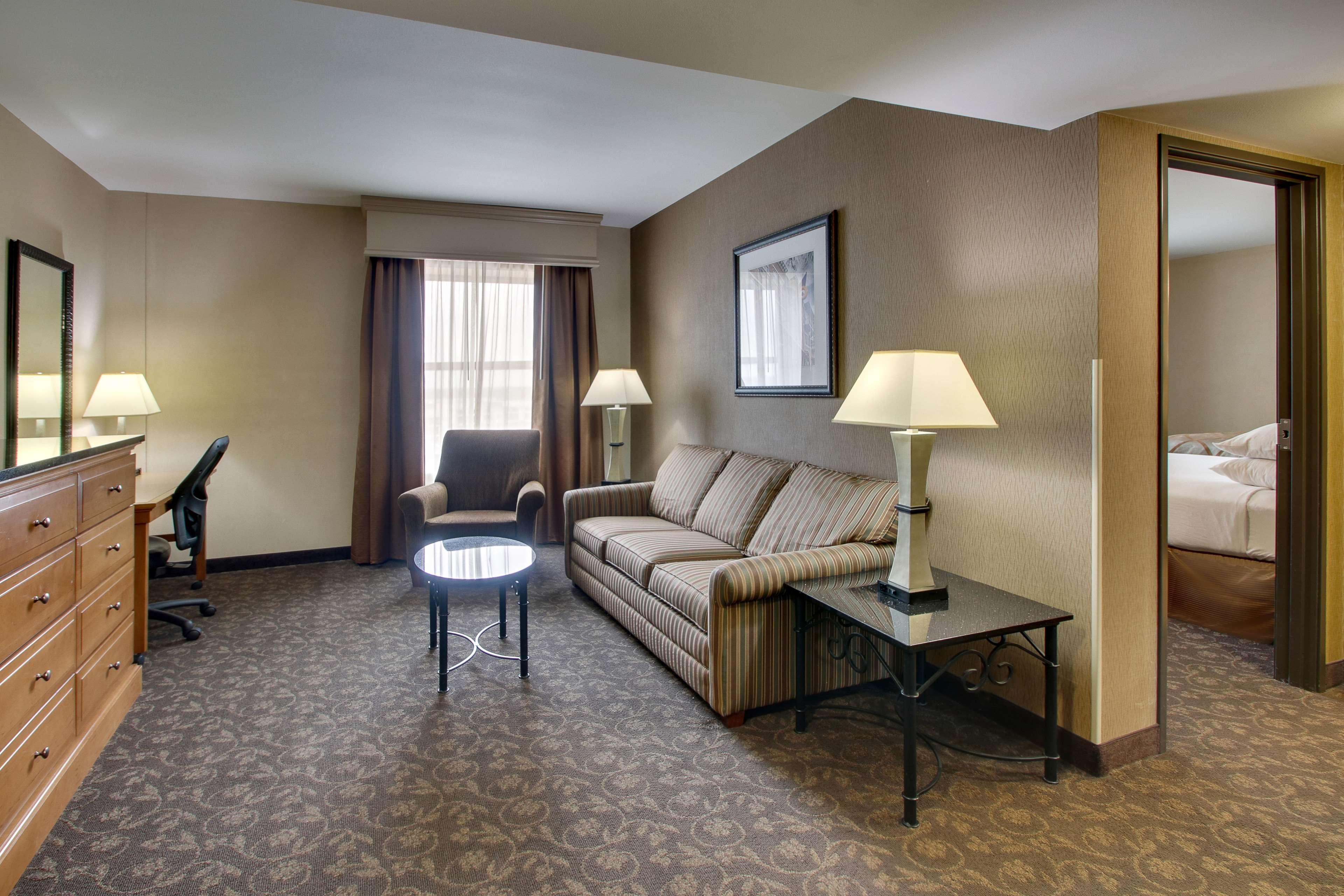 drury plaza hotel broadview wichita