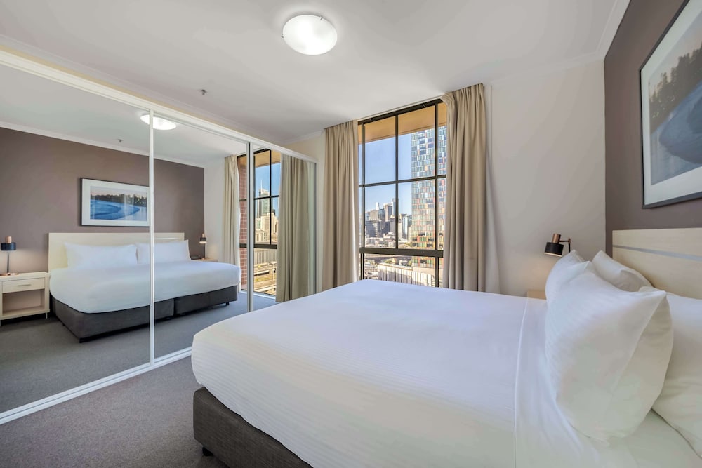 oaks sydney goldsbrough suites