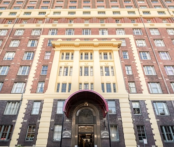 oaks sydney goldsbrough suites