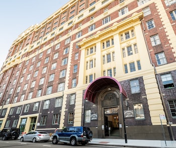 oaks sydney goldsbrough suites