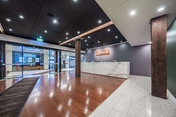 oaks sydney goldsbrough suites