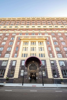 oaks sydney goldsbrough suites