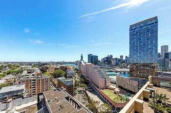oaks sydney goldsbrough suites