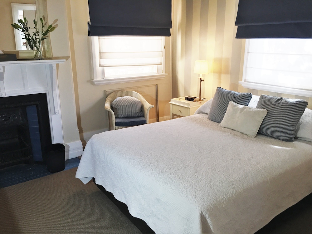 the russell boutique hotel