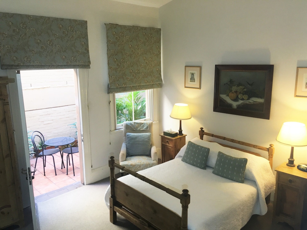 the russell boutique hotel