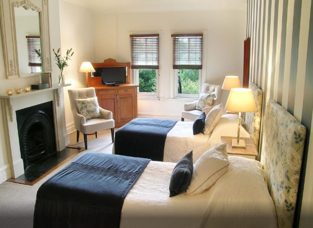 the russell boutique hotel