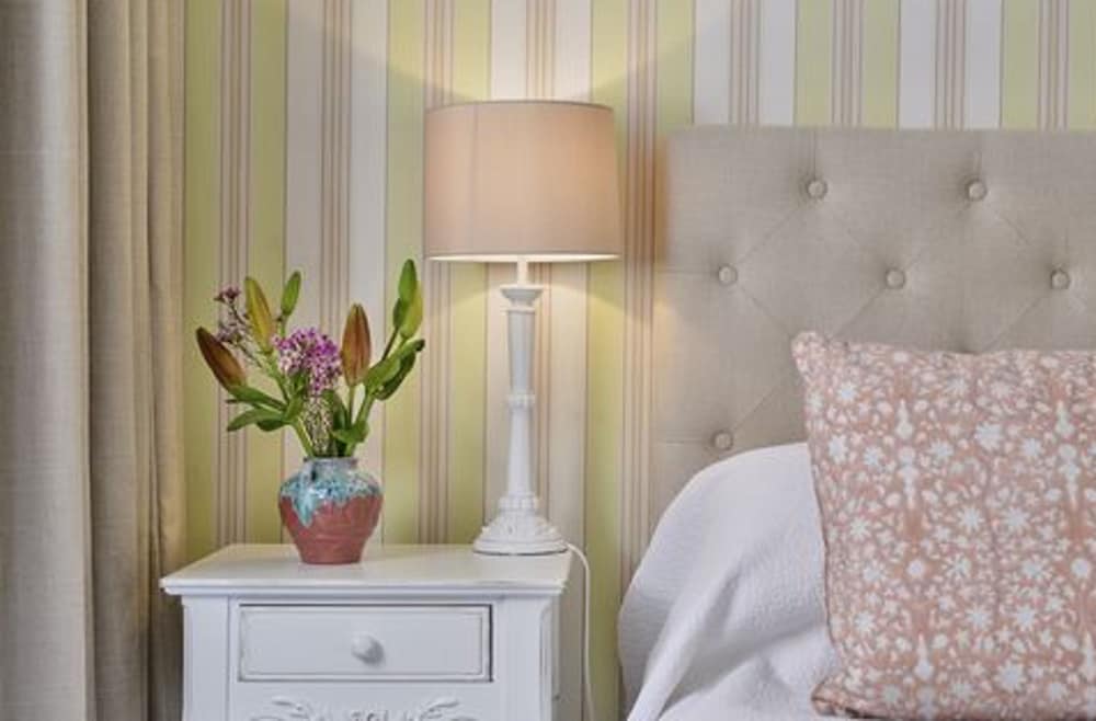 the russell boutique hotel