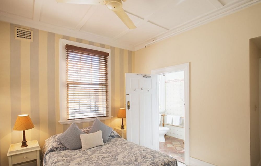 the russell boutique hotel