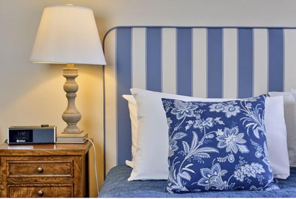 the russell boutique hotel