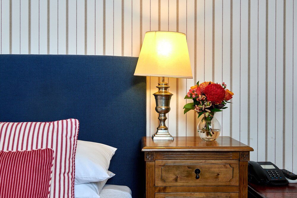 the russell boutique hotel