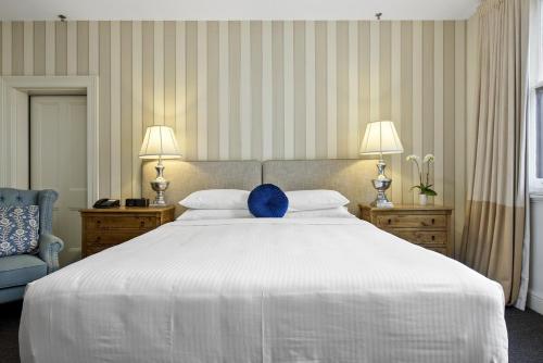 the russell boutique hotel