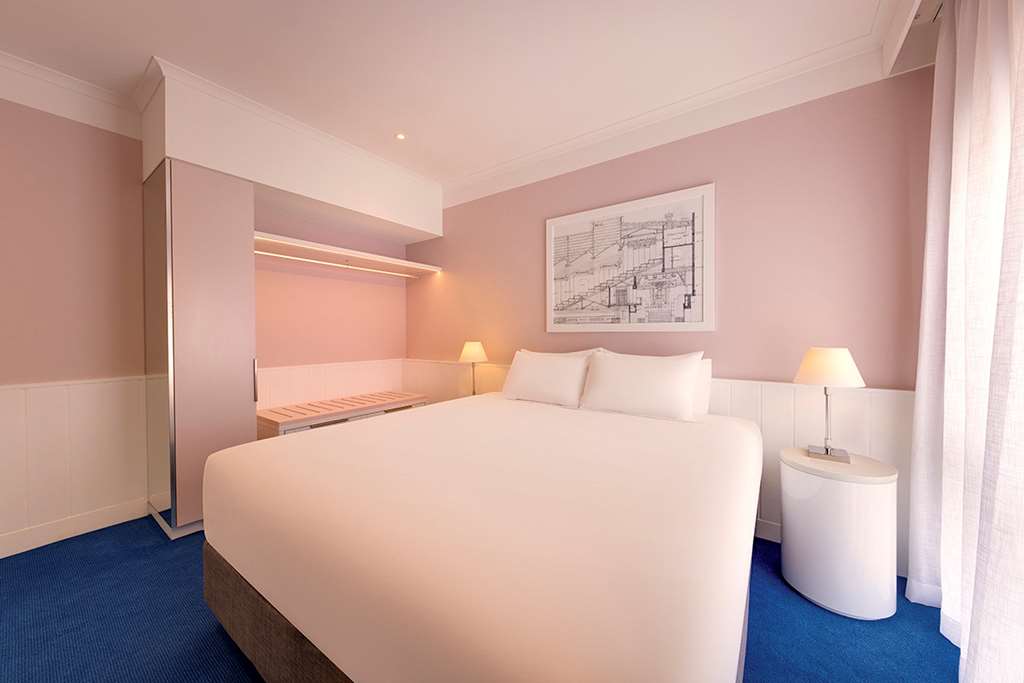 adina apartment hotel sydney chippendale