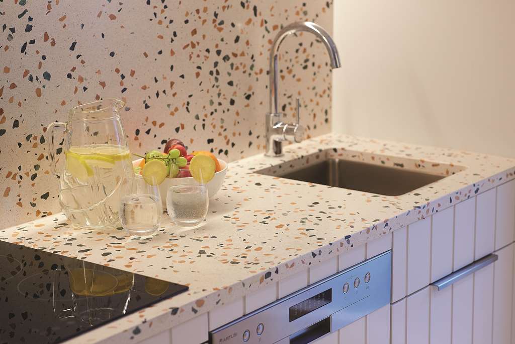 adina apartment hotel sydney chippendale