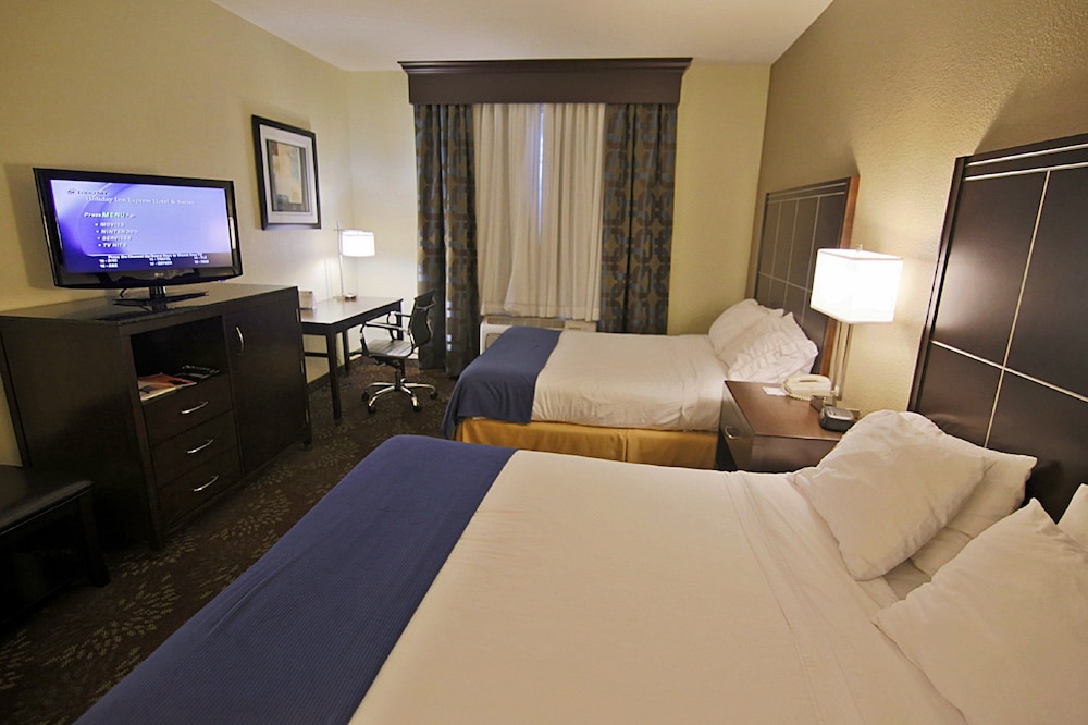 hampton inn and suites cathedral city