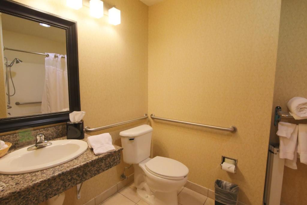 hampton inn and suites cathedral city