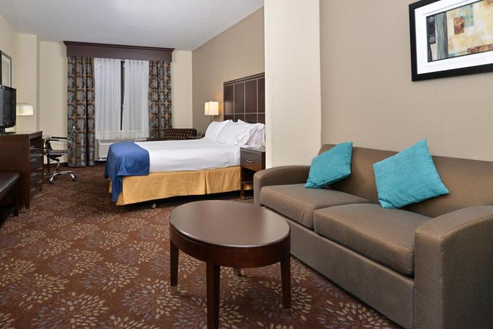 hampton inn and suites cathedral city