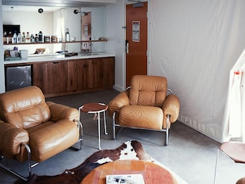Ace Hotel And Swim Club,Riverside>>Palm Springs,4 star