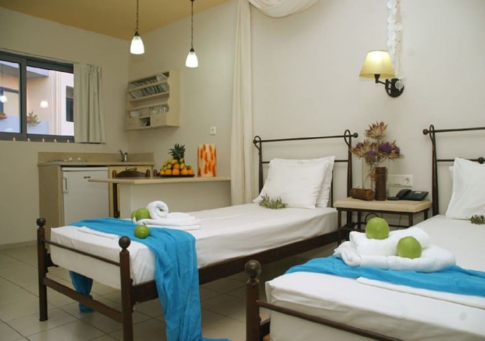 golden bay aparthotel