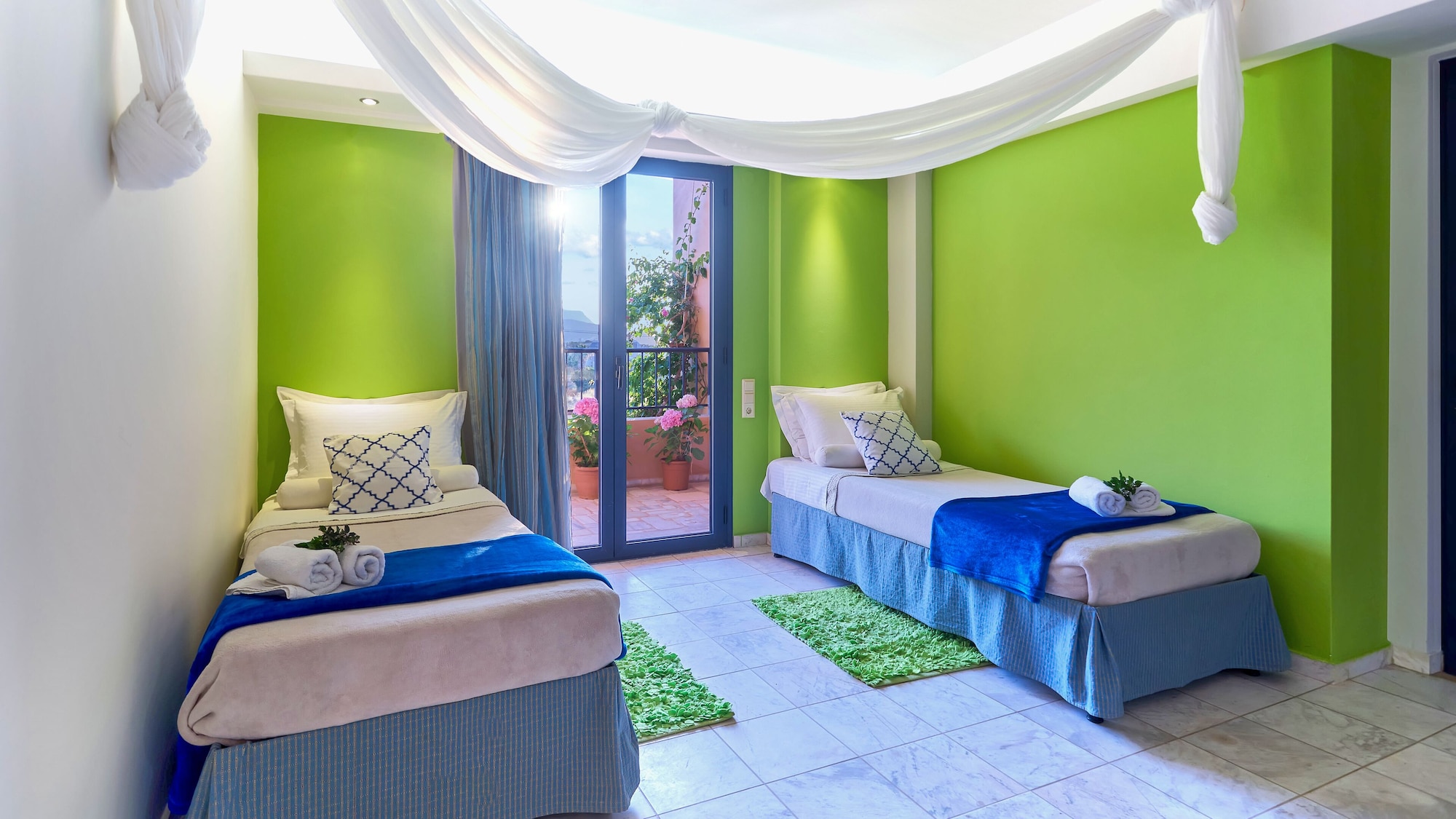 golden bay aparthotel
