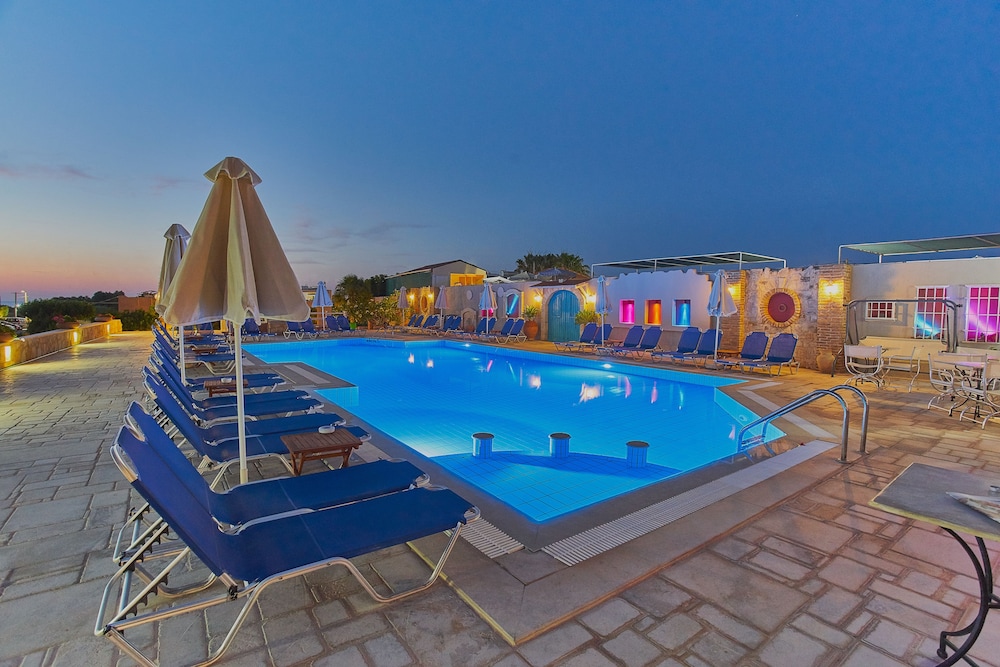 golden bay aparthotel