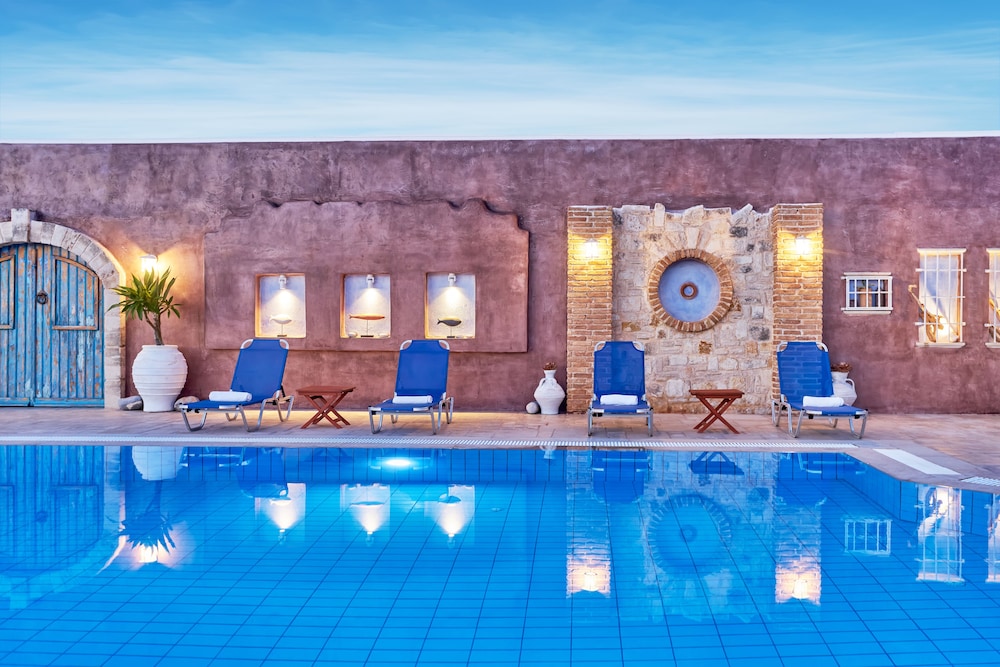golden bay aparthotel