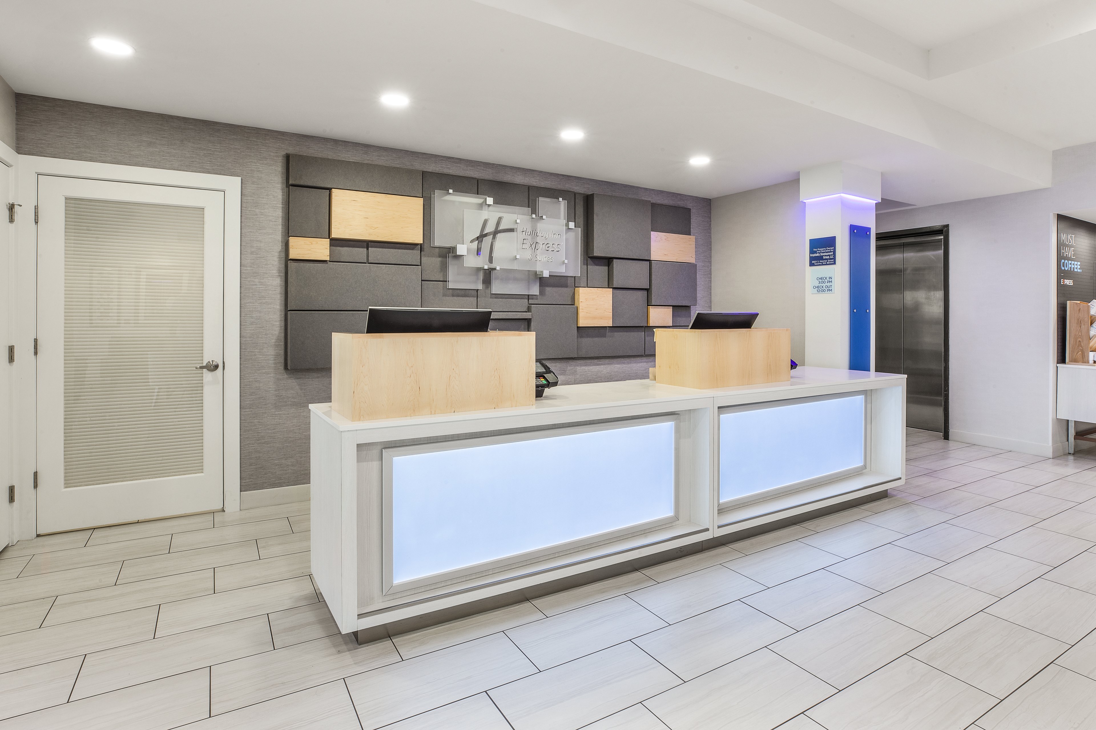 holiday inn express and suites tacoma by ihg