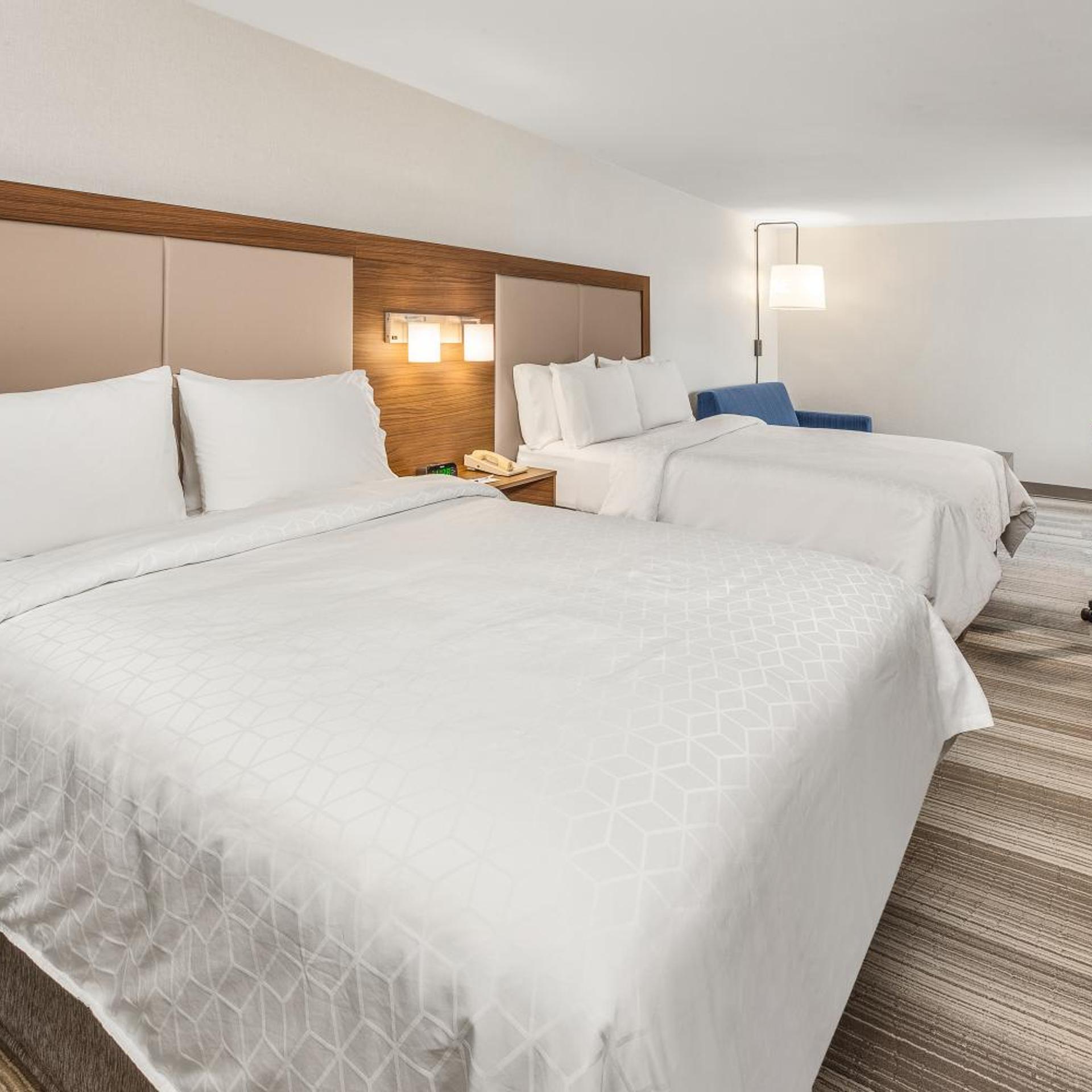 holiday inn express and suites tacoma by ihg