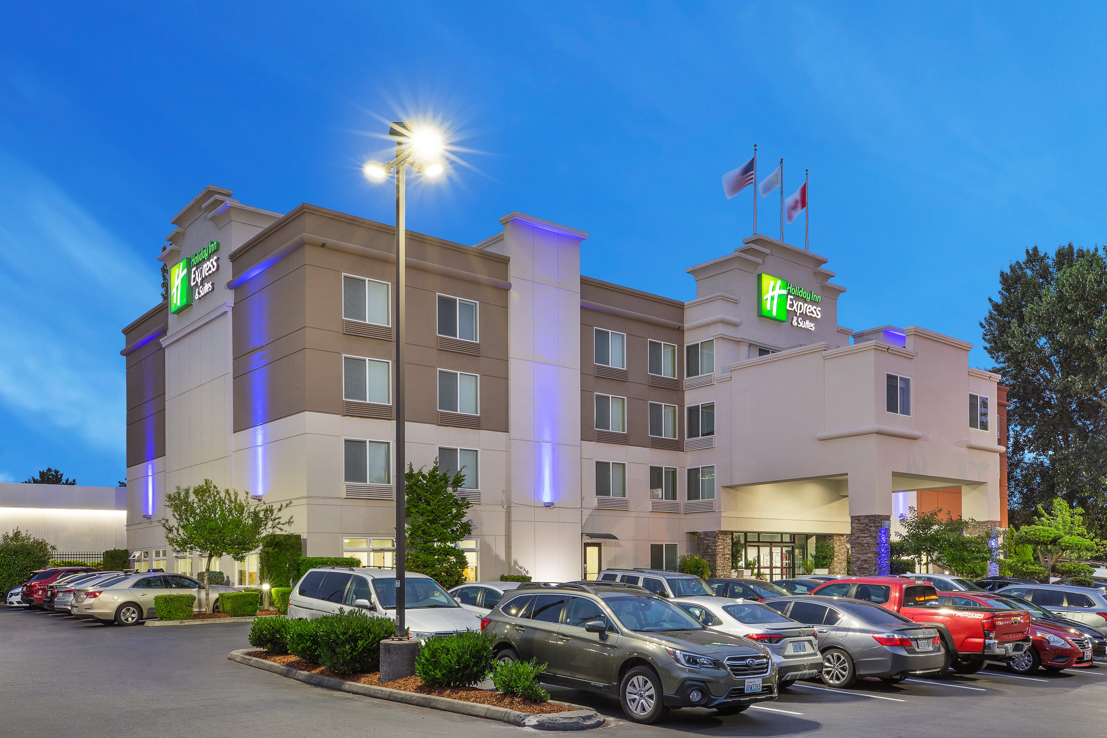 holiday inn express and suites tacoma by ihg