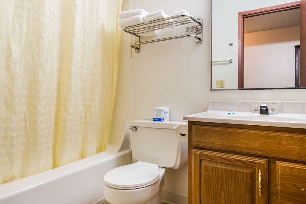 rodeway inn enumclaw mount rainier crystal mountain area