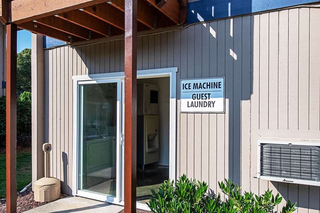 rodeway inn enumclaw mount rainier crystal mountain area