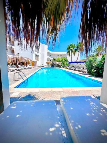 antonis g hotel apartments