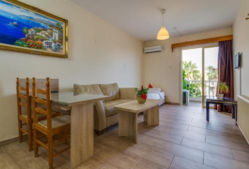 antonis g hotel apartments