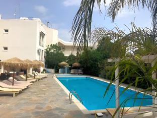 antonis g hotel apartments