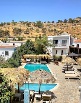 antonis g hotel apartments