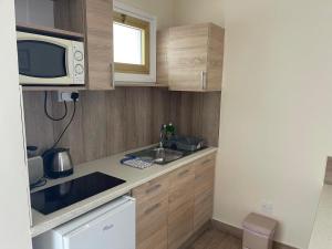 antonis g hotel apartments