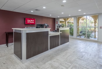 Red Roof Inn Tampa Bay - St Petersburg,St. Pete Beach>>Pinellas Park,2 star