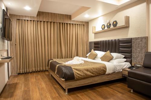 Hotel Rajmahal,,4 star