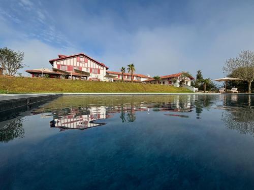 hotel laminak