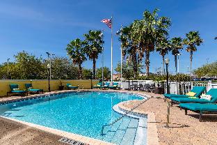 hampton inn and suites jacksonville deerwood park