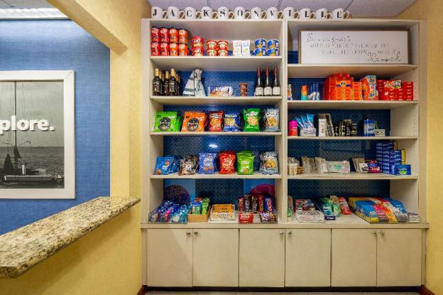 hampton inn and suites jacksonville deerwood park