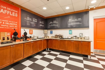 hampton inn and suites jacksonville deerwood park