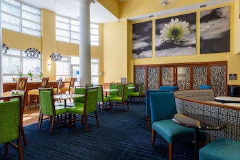 hampton inn and suites jacksonville deerwood park