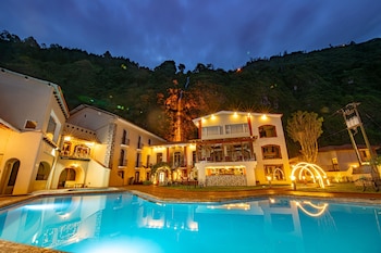 banos de agua santa
