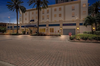 hampton inn and suites st petersburg downtown